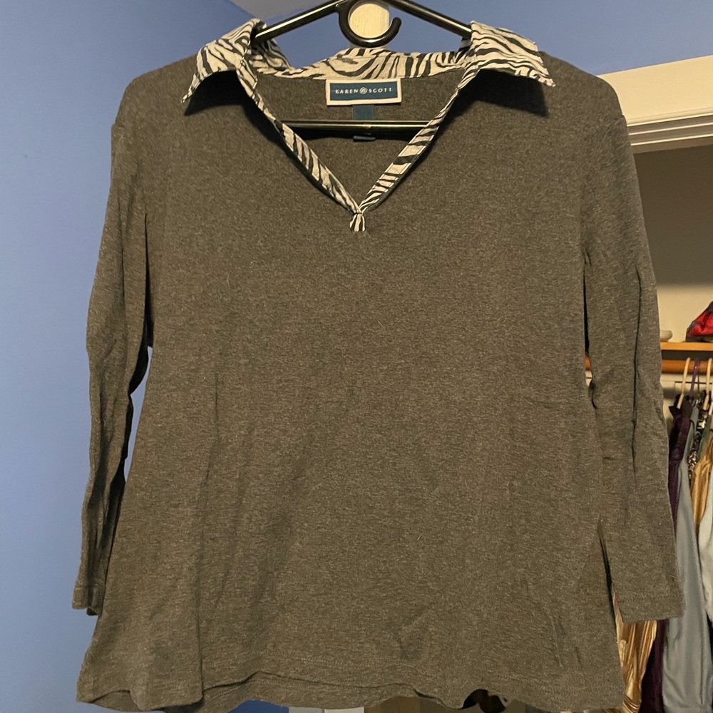 Beautiful light weight sweater